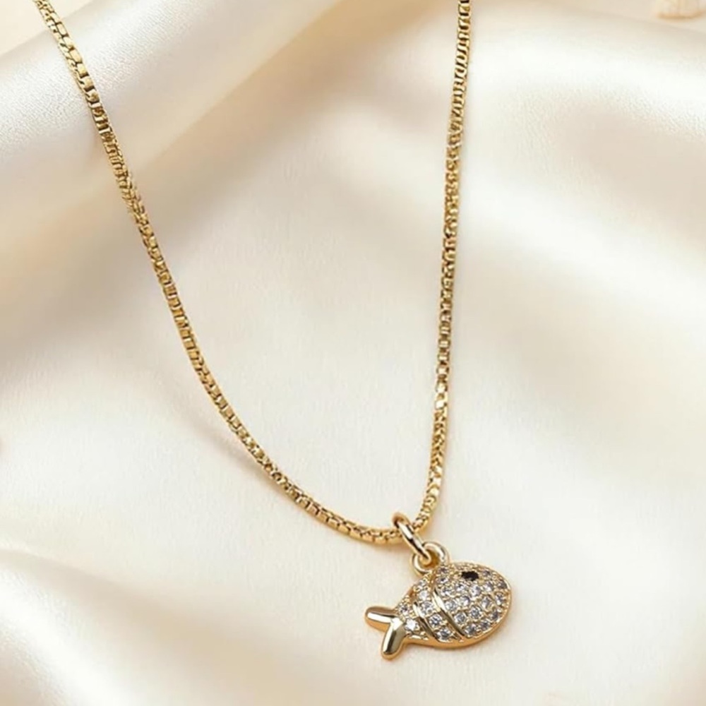 New! Crystal Goldfish Gold Necklace (3030) NWOT